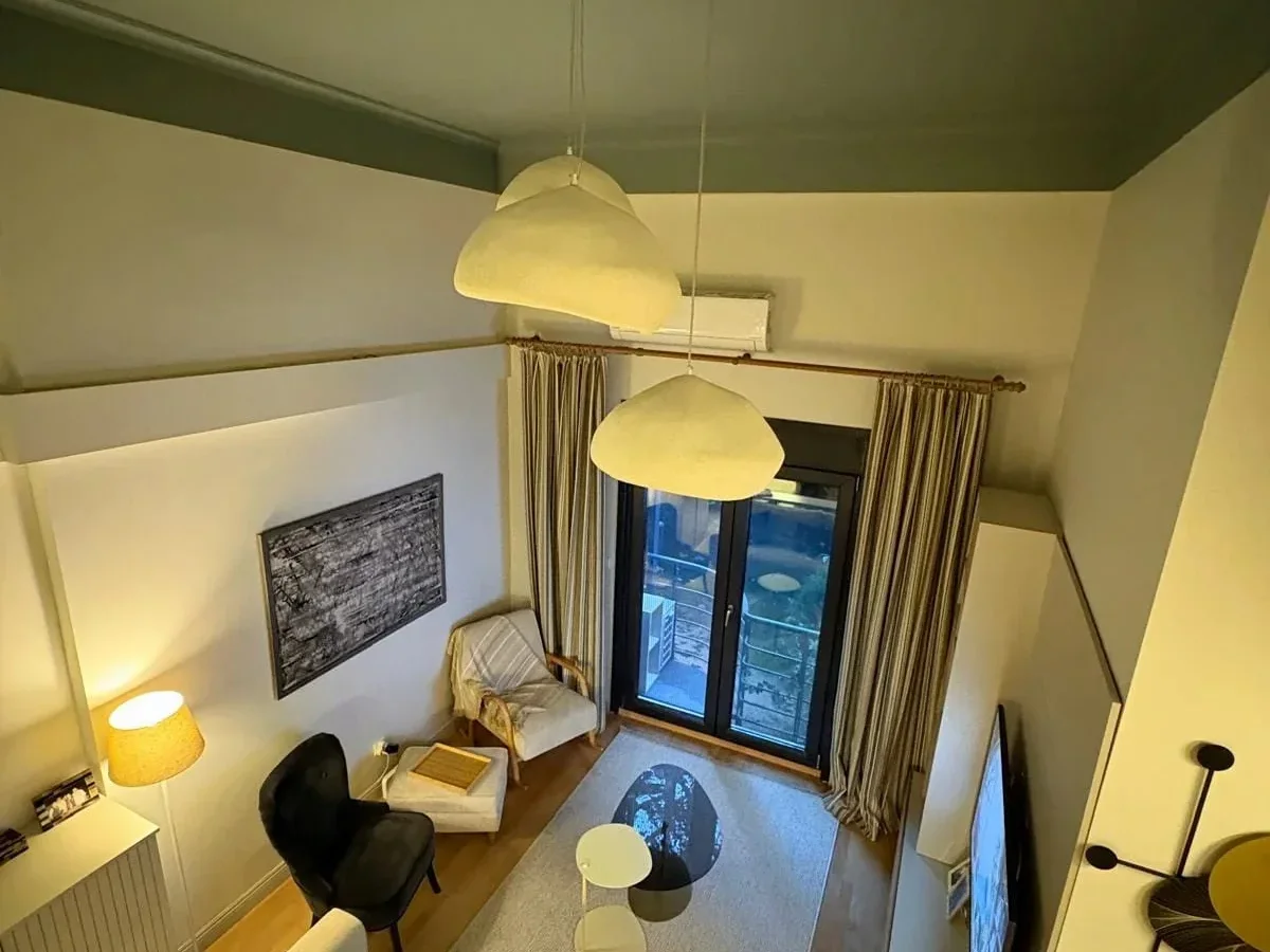 Laci̇vertcadde Çatalçeşme Özel Mimari Tasarımlı Loft 58m² 1+1