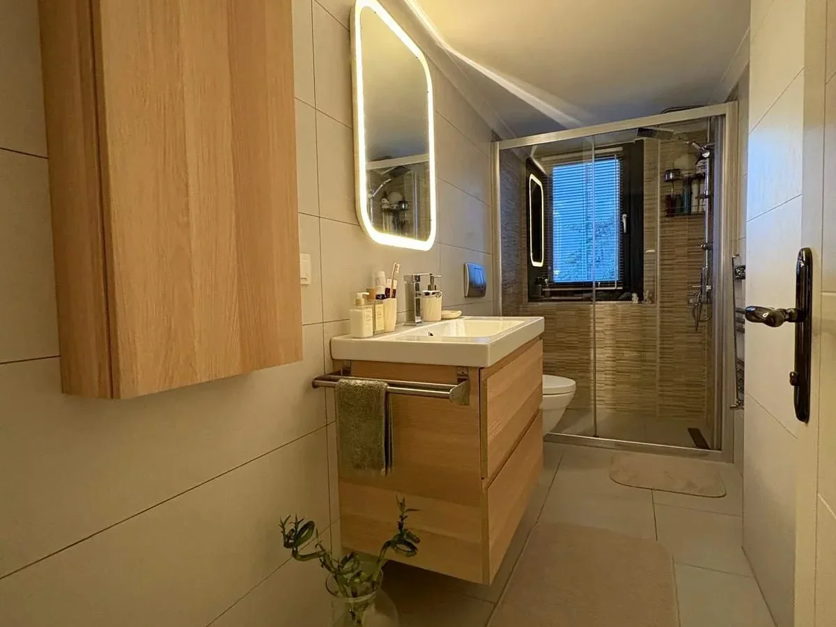 Laci̇vertcadde Çatalçeşme Özel Mimari Tasarımlı Loft 58m² 1+1