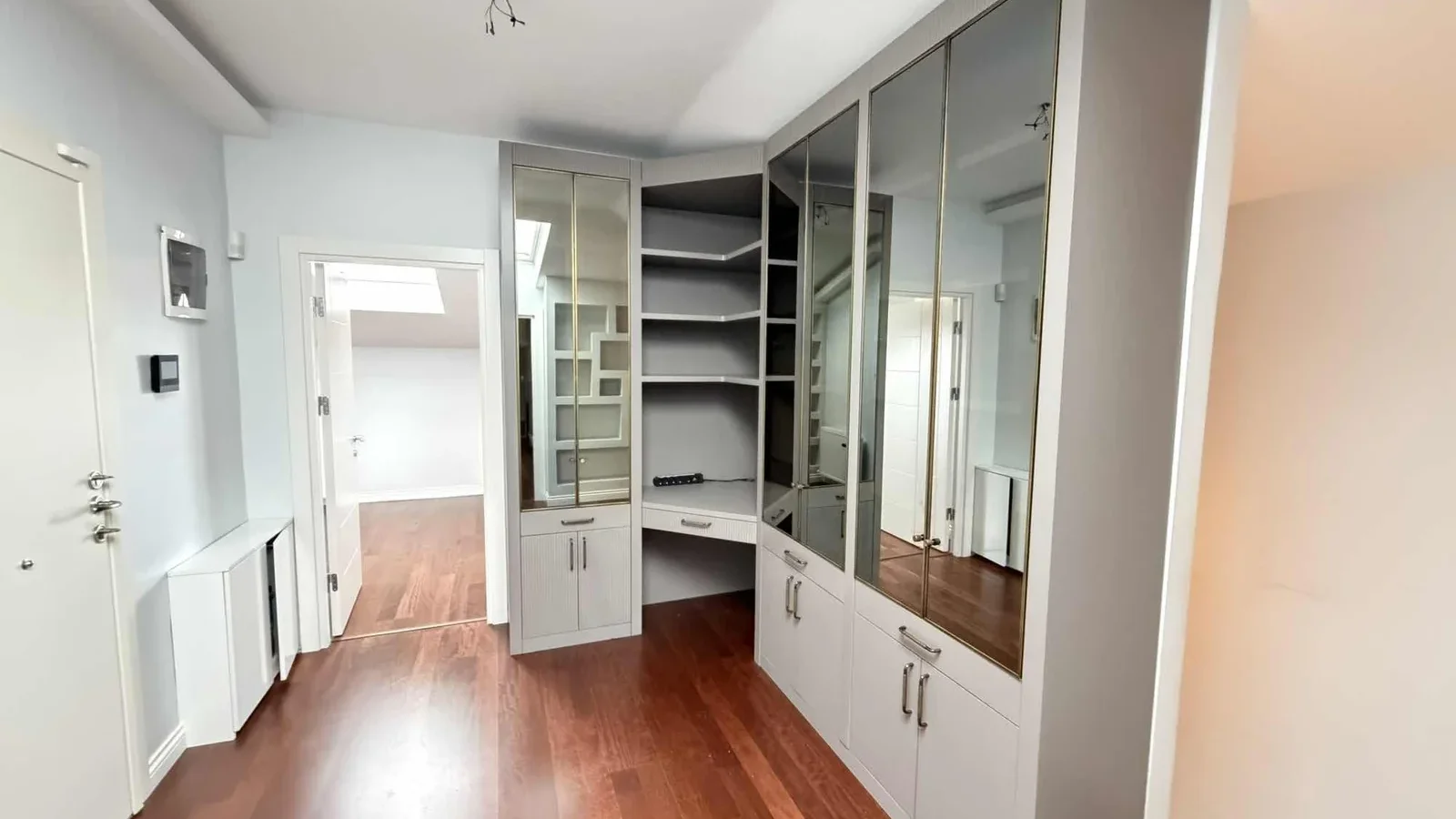 Mutluol Proje'den Caddebostan Sahilde Çok Şık Kullanışlı Dubleks
