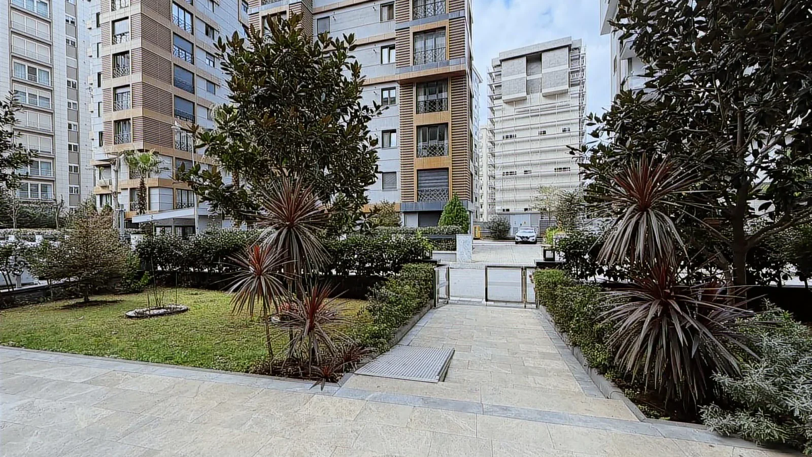 Mutluol Proje'den Caddebostan Sahilde Çok Şık Kullanışlı Dubleks