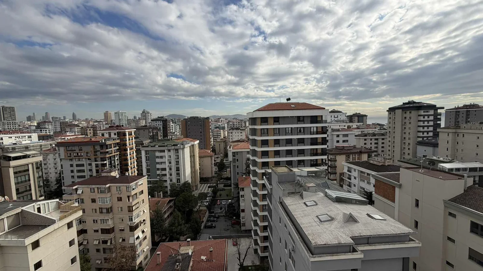 Mutluol Proje'den Caddebostan Sahilde Çok Şık Kullanışlı Dubleks