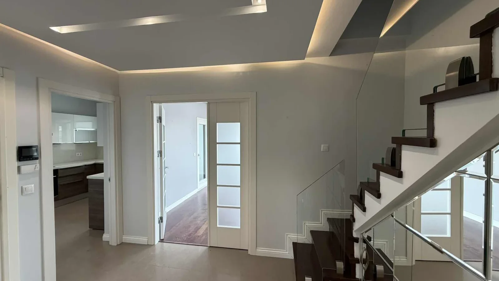 Mutluol Proje'den Caddebostan Sahilde Çok Şık Kullanışlı Dubleks
