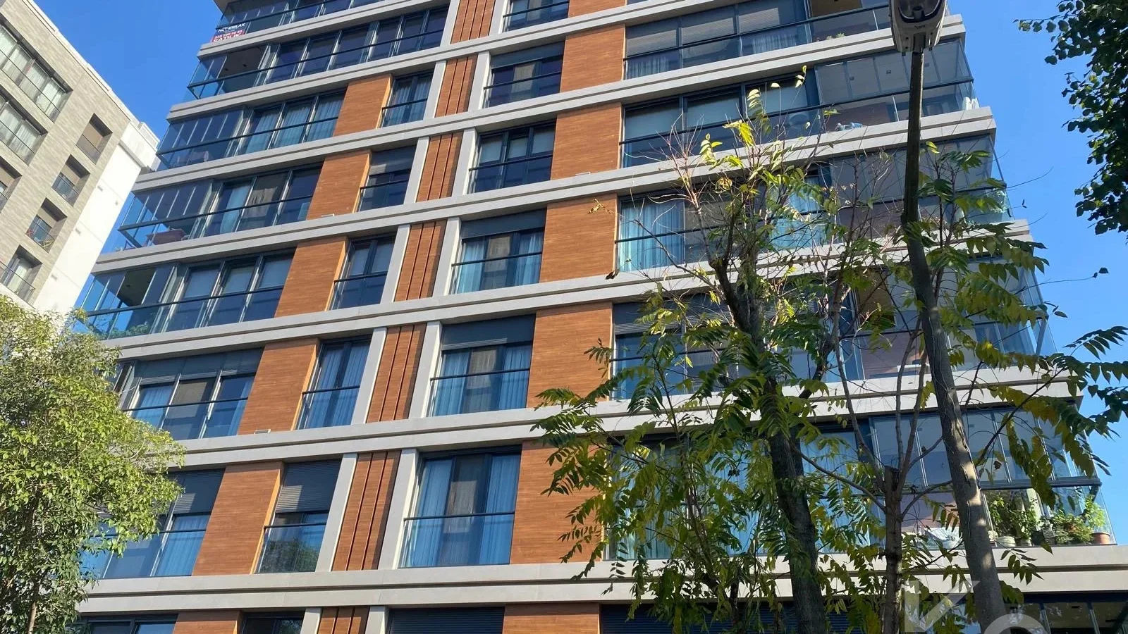 Academy Fenerbahçe Kalamış Caddesi Üzerinde Prestijli Bina Deniz Manzaralı 125m2 Net 3+1 Satılık