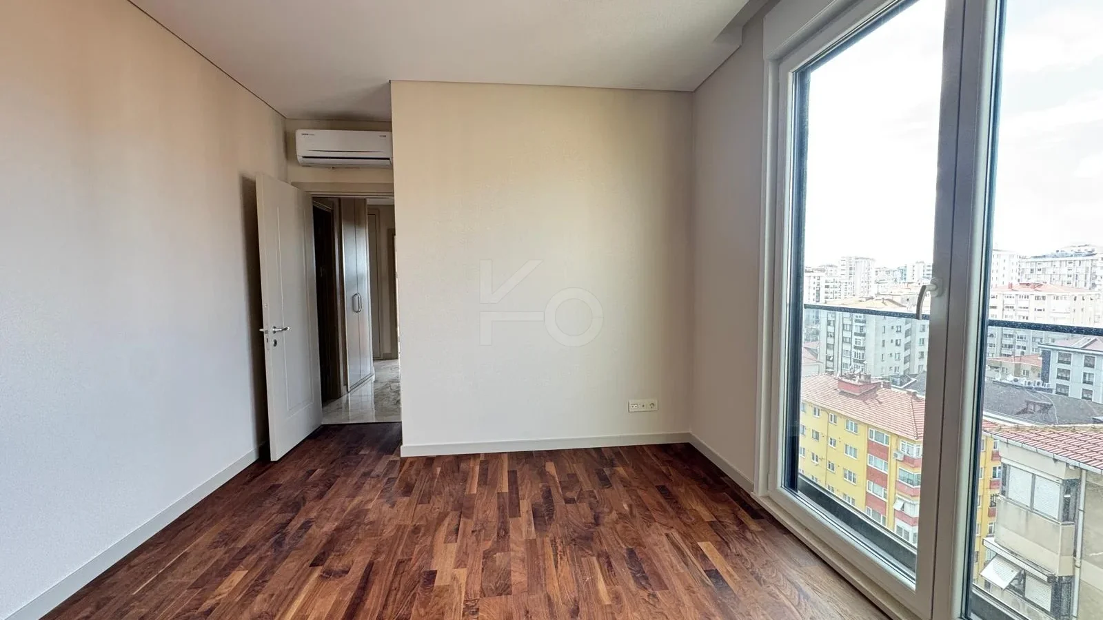 Lacivertcadde Bostancıda Sıfır 80 M² Net 2+1