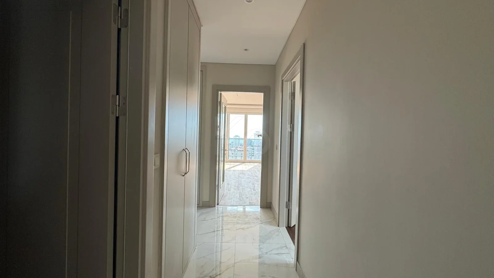 Lacivertcadde Bostancıda Sıfır 80 M² Net 2+1