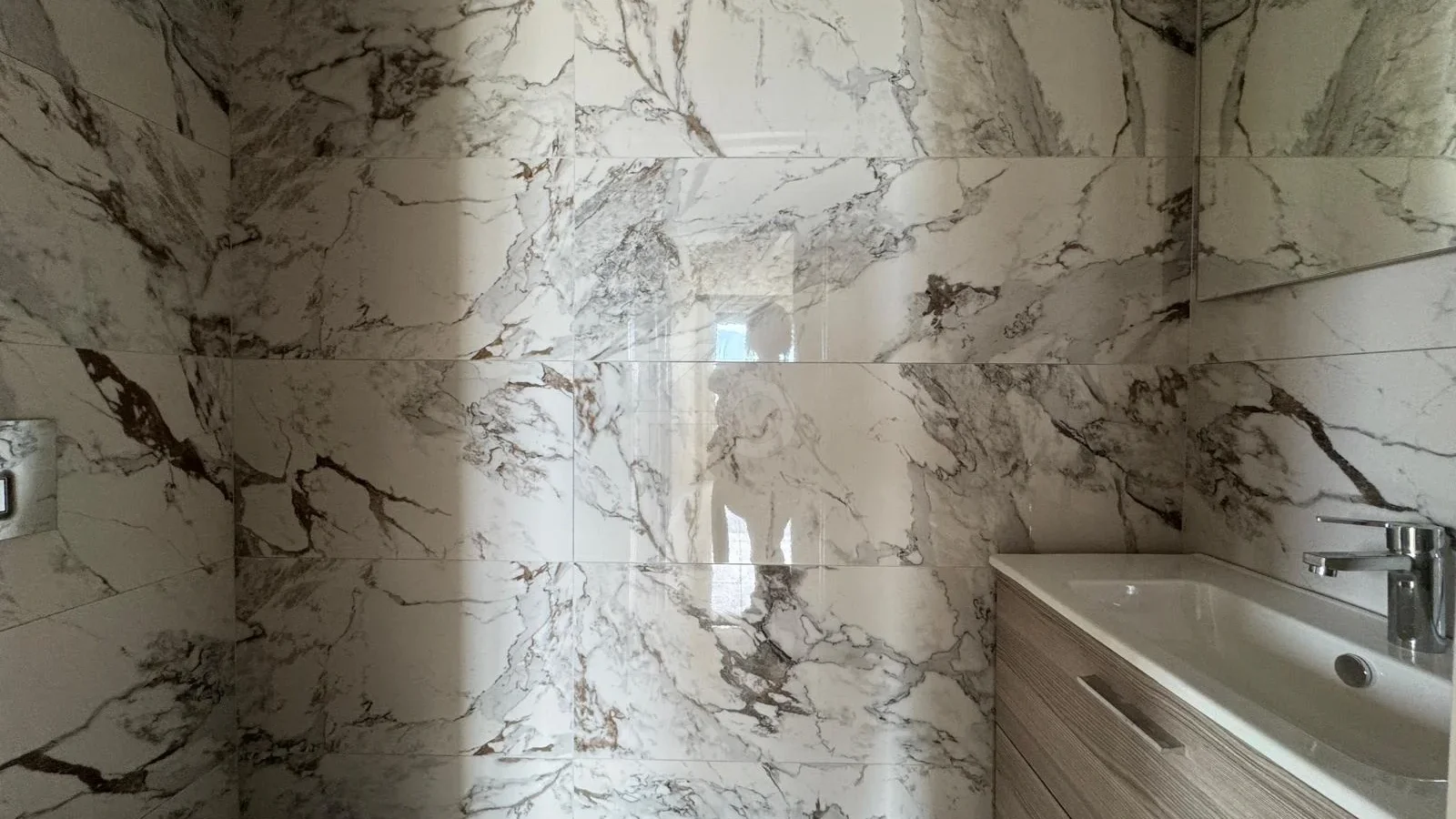 Lacivertcadde Bostancıda Sıfır 80 M² Net 2+1