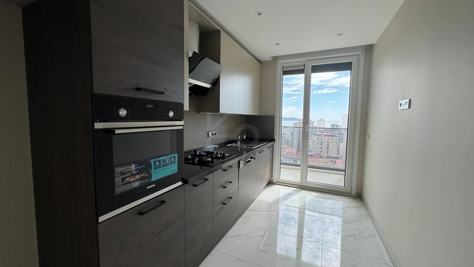 Lacivertcadde Bostancıda Sıfır 80 M² Net 2+1