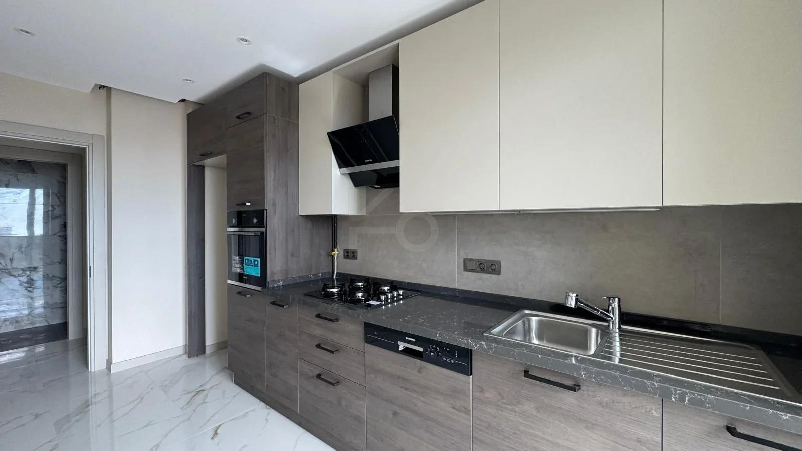 Lacivertcadde Bostancıda Sıfır 80 M² Net 2+1