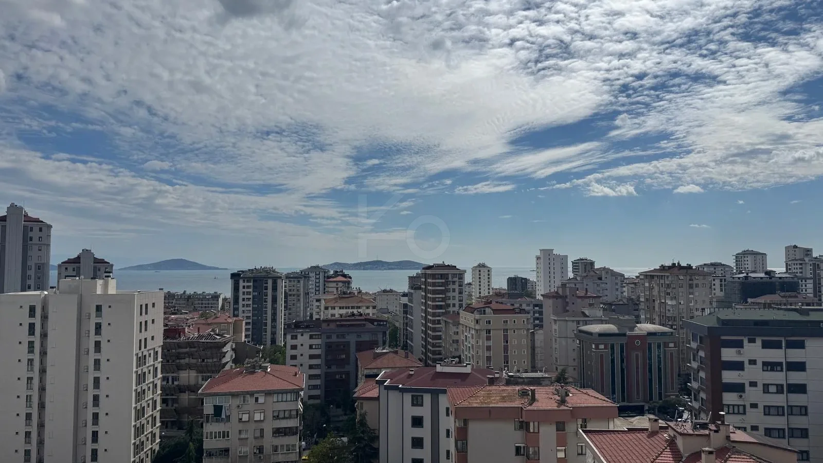 Lacivertcadde Bostancıda Sıfır 80 M² Net 2+1
