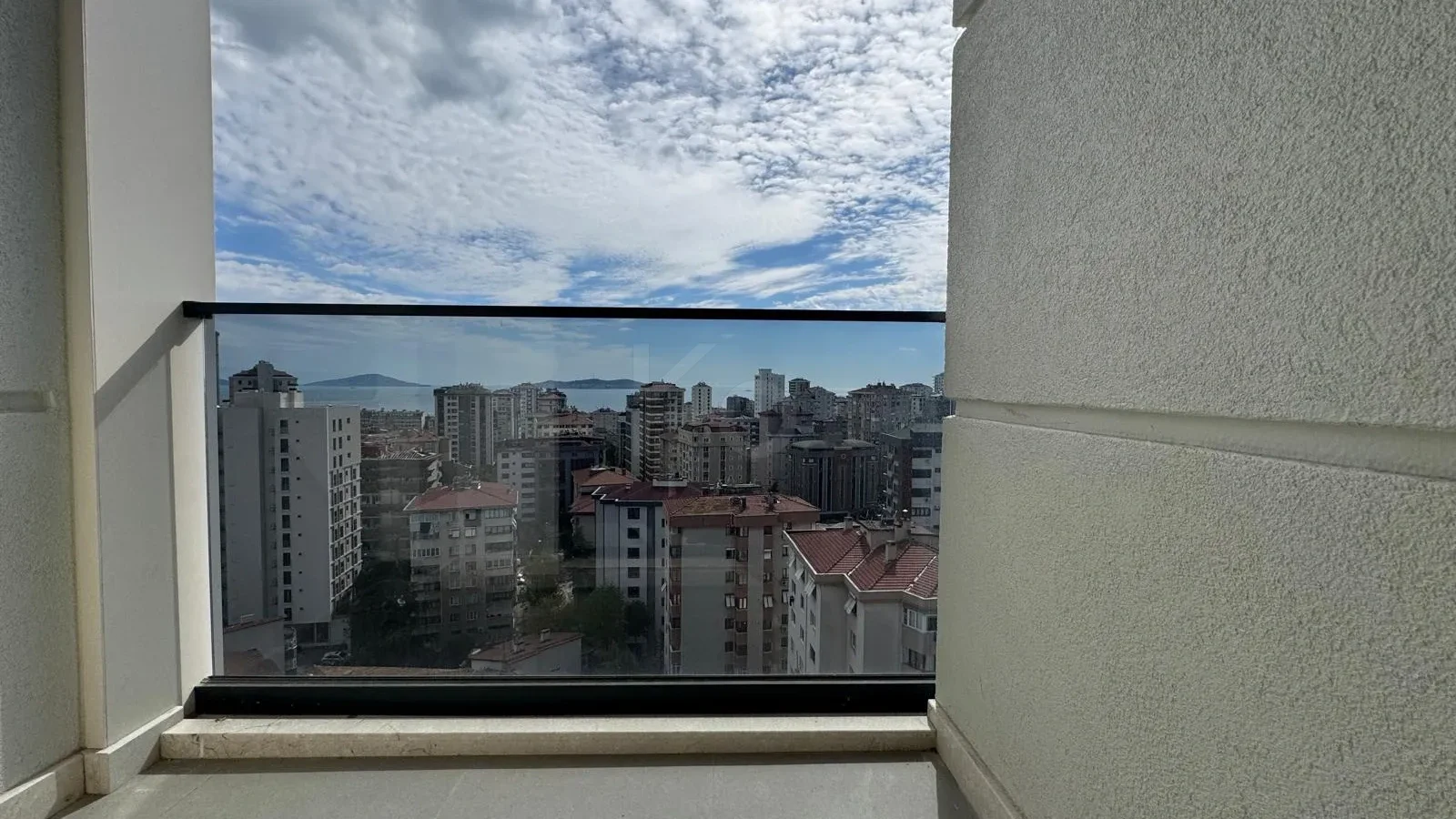 Lacivertcadde Bostancıda Sıfır 80 M² Net 2+1