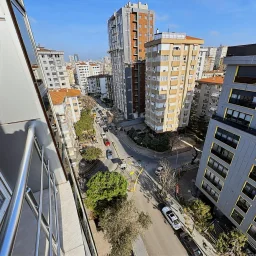 Erenköy'de Katta Tek 3 Araç Otopark 4+1 Emsalsiz Satılık Daire