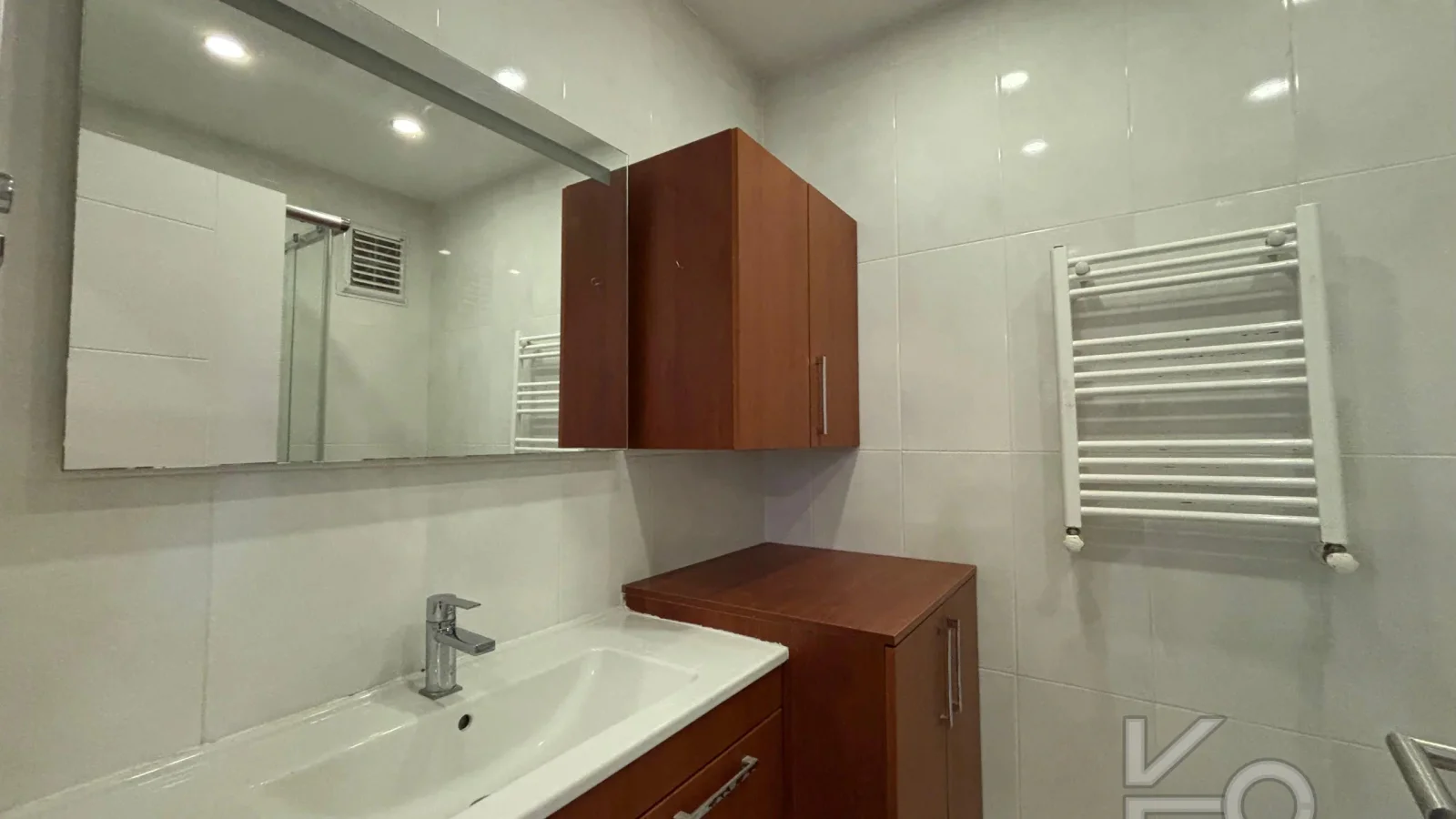 Laci̇vert Cadde Kozyataği 3+1 Balkonlu 92m² Net