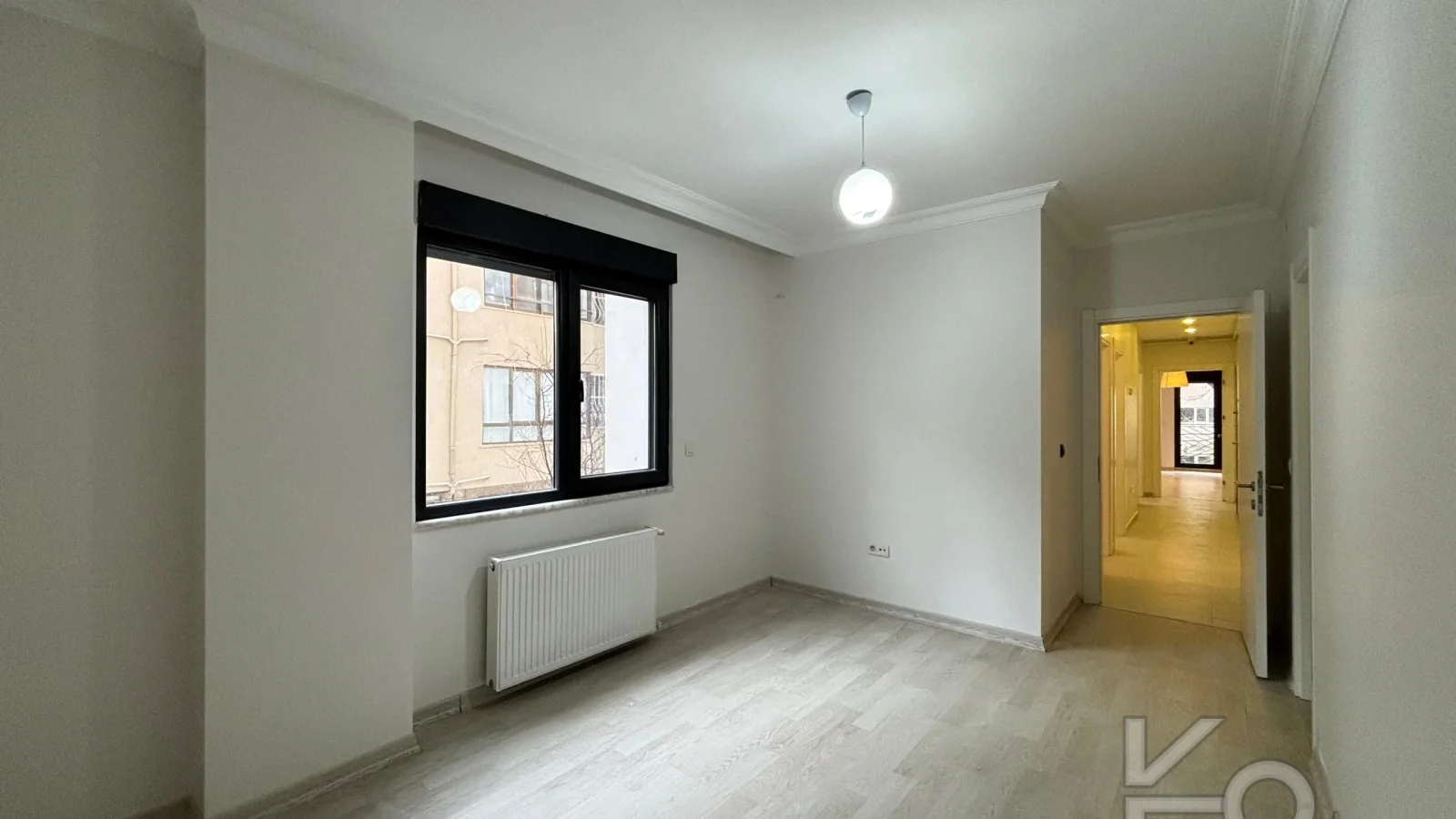 Laci̇vert Cadde Kozyataği 3+1 Balkonlu 92m² Net