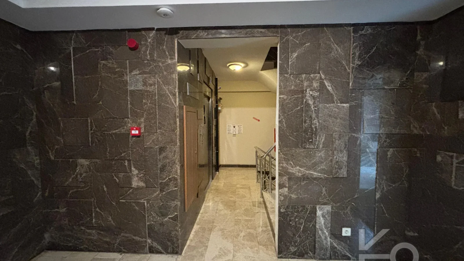 Laci̇vert Cadde Kozyataği 3+1 Balkonlu 92m² Net