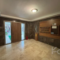 Laci̇vert Cadde Kozyataği 3+1 Balkonlu 92m² Net