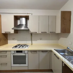 Laci̇vert Cadde Kozyataği 3+1 Balkonlu 92m² Net