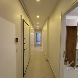 Laci̇vert Cadde Kozyataği 3+1 Balkonlu 92m² Net
