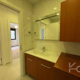 Laci̇vert Cadde Kozyataği 3+1 Balkonlu 92m² Net