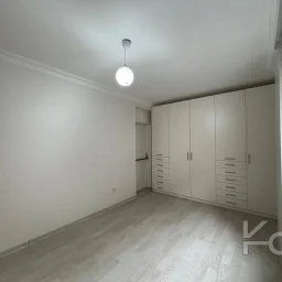 Laci̇vert Cadde Kozyataği 3+1 Balkonlu 92m² Net