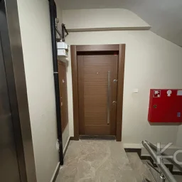 Laci̇vert Cadde Kozyataği 3+1 Balkonlu 92m² Net