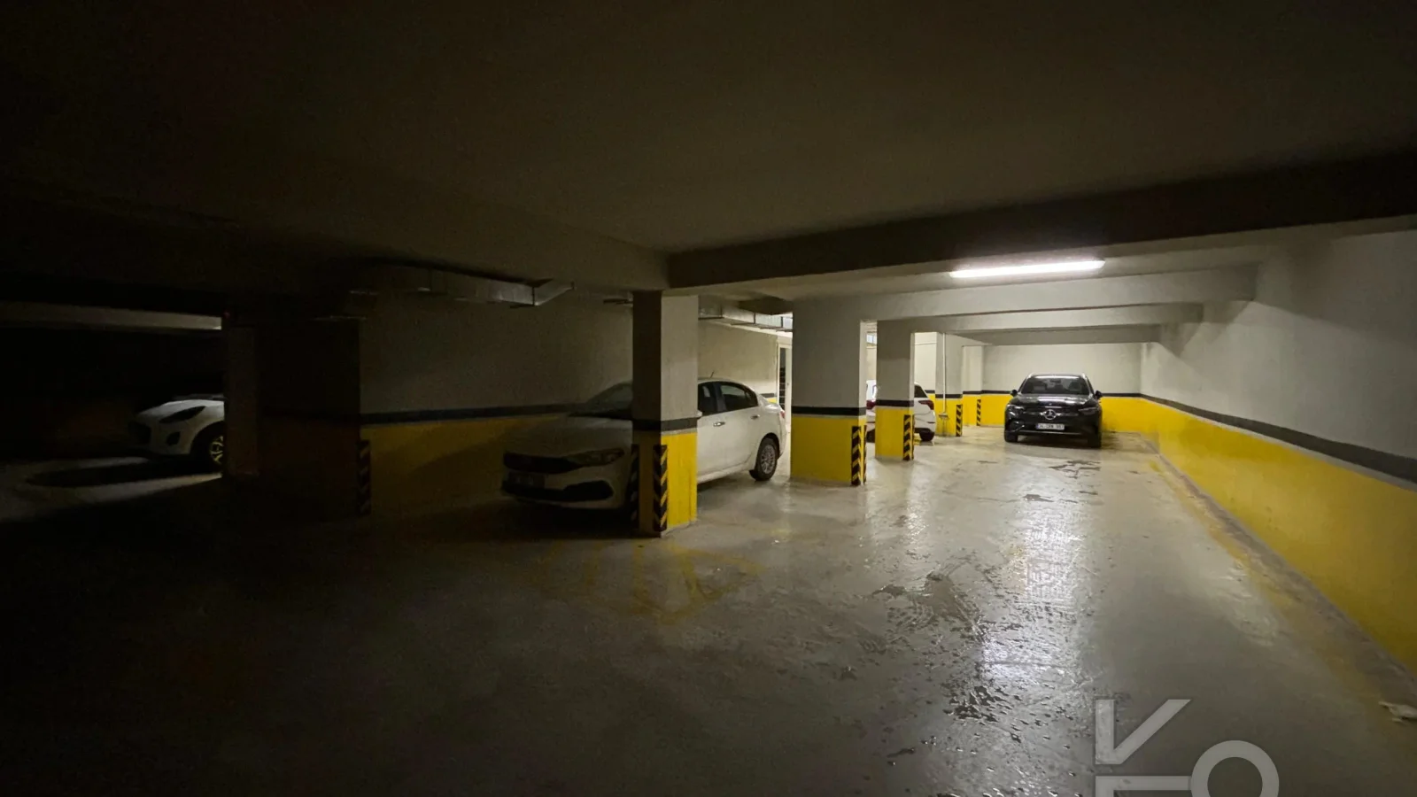 Laci̇vert Cadde Kozyataği 3+1 Balkonlu 92m² Net
