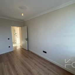 Laci̇vert Cadde Caddebostan 2+1 Kısmi Deni̇z Manzaralı 75 M² Ebeveyn Banyolu