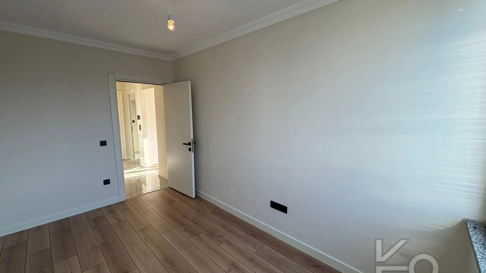 Laci̇vert Cadde Caddebostan 2+1 Kısmi Deni̇z Manzaralı 75 M² Ebeveyn Banyolu