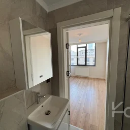 Laci̇vert Cadde Caddebostan 2+1 Kısmi Deni̇z Manzaralı 75 M² Ebeveyn Banyolu