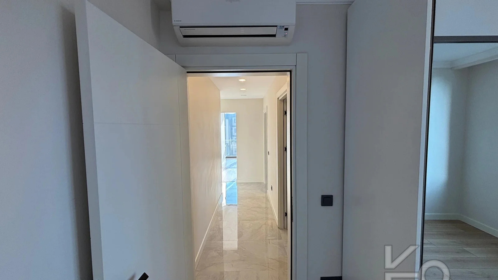 Laci̇vert Cadde Caddebostan 2+1 Kısmi Deni̇z Manzaralı 75 M² Ebeveyn Banyolu