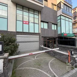 Laci̇vert Cadde Caddebostan 2+1 Kısmi Deni̇z Manzaralı 75 M² Ebeveyn Banyolu