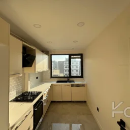 Laci̇vert Cadde Caddebostan 2+1 Kısmi Deni̇z Manzaralı 75 M² Ebeveyn Banyolu