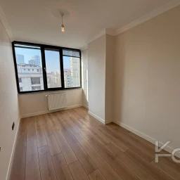 Laci̇vert Cadde Caddebostan 2+1 Kısmi Deni̇z Manzaralı 75 M² Ebeveyn Banyolu