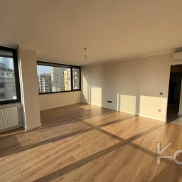 Laci̇vert Cadde Caddebostan 2+1 Kısmi Deni̇z Manzaralı 75 M² Ebeveyn Banyolu