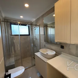 Laci̇vert Cadde Caddebostan 2+1 Kısmi Deni̇z Manzaralı 75 M² Ebeveyn Banyolu