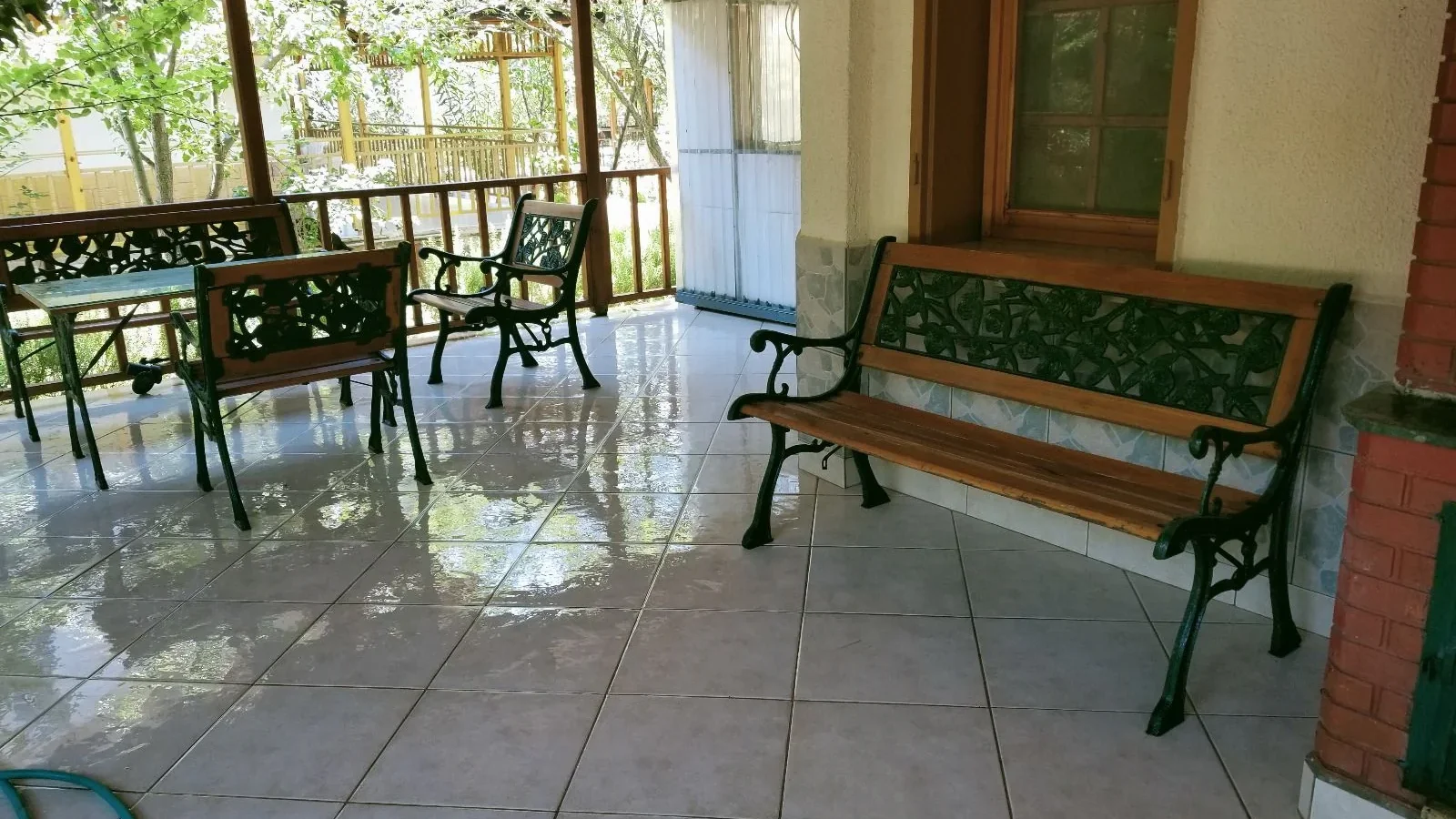 Mutluol Proje'den Milas Lalekent Sit Plajlı Havuzlu 2+1