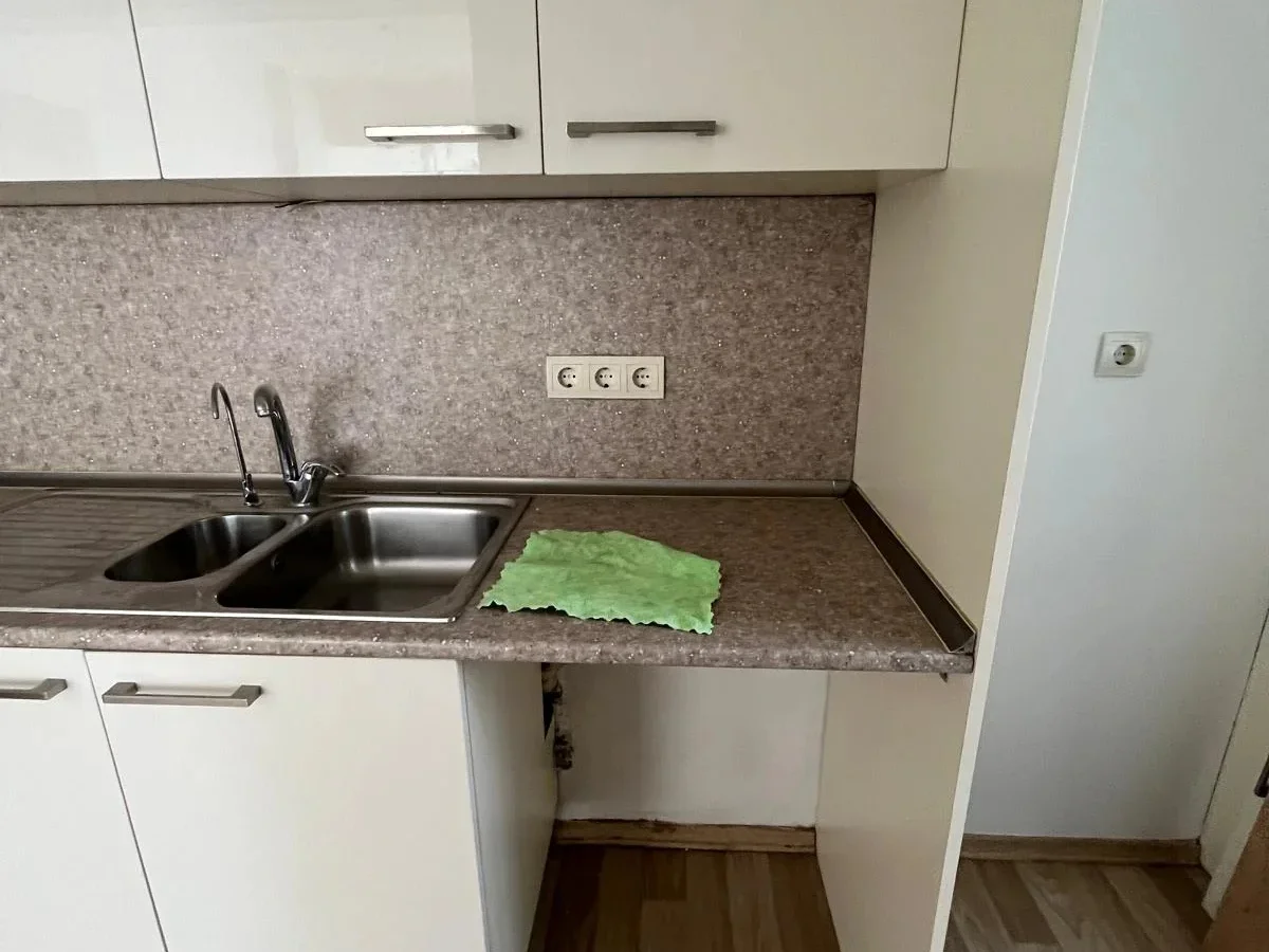 Laci̇vert Cadde Moda'da Yatirim Firsati Dai̇re 75m²net 2+1