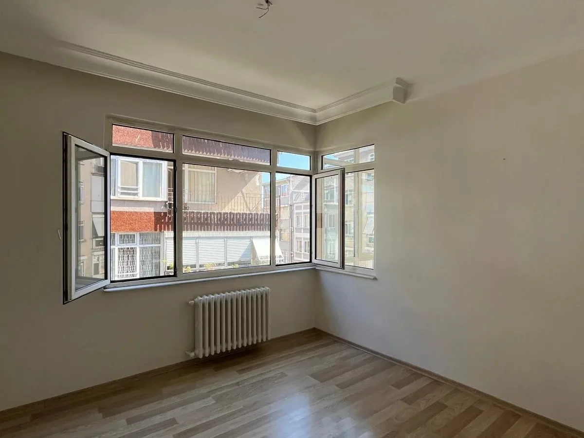 Laci̇vert Cadde Moda'da Yatirim Firsati Dai̇re 75m²net 2+1