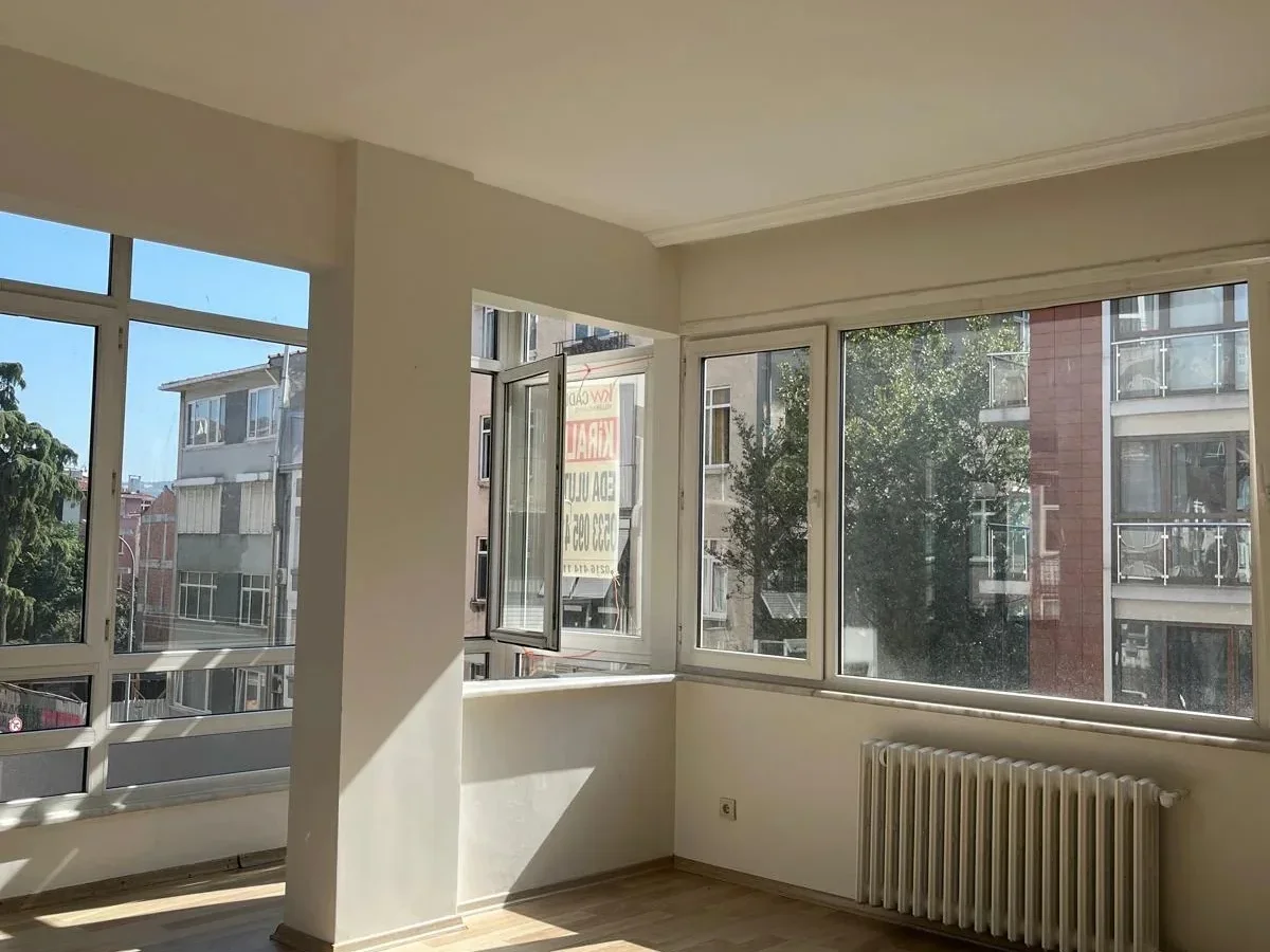 Laci̇vert Cadde Moda'da Yatirim Firsati Dai̇re 75m²net 2+1