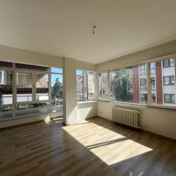 Laci̇vert Cadde Moda'da Yatirim Firsati Dai̇re 75m²net 2+1