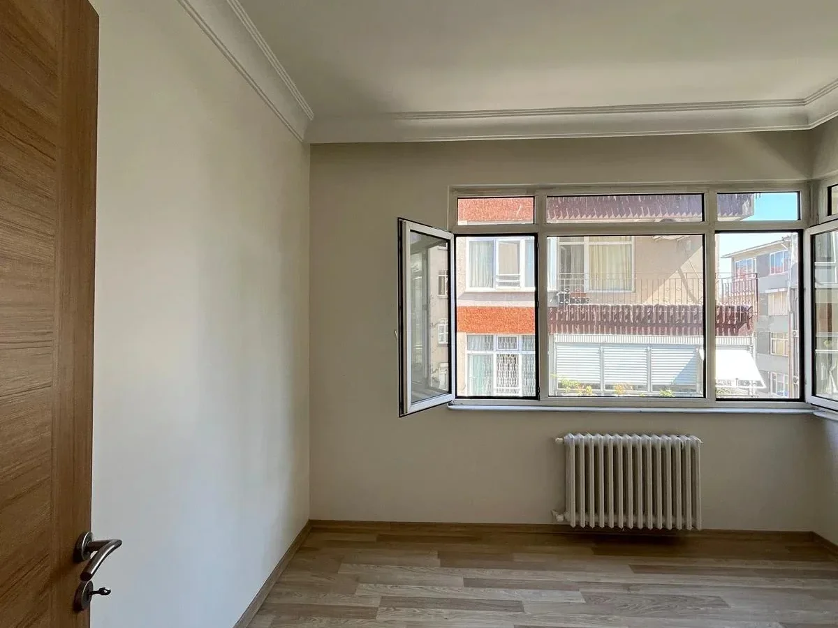 Laci̇vert Cadde Moda'da Yatirim Firsati Dai̇re 75m²net 2+1