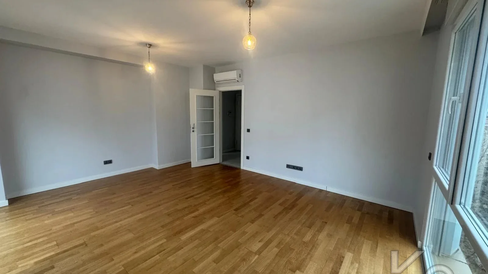 Laci̇vertcadde Göztepe Bağdat Cad.yakini 75m2 Net 2+1