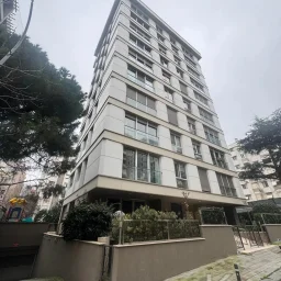 Laci̇vertcadde Göztepe Bağdat Cad.yakini 75m2 Net 2+1