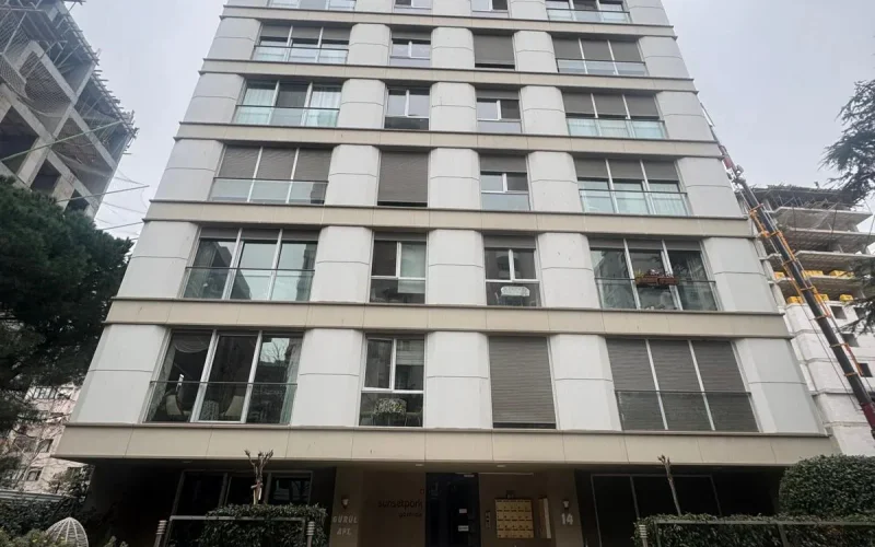 Laci̇vertcadde Göztepe Bağdat Cad.yakini 75m2 Net 2+1
