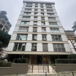 Laci̇vertcadde Göztepe Bağdat Cad.yakini 75m2 Net 2+1