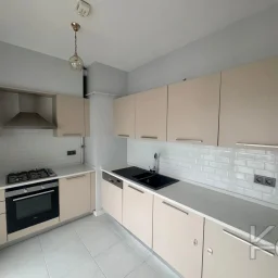 Laci̇vertcadde Göztepe Bağdat Cad.yakini 75m2 Net 2+1