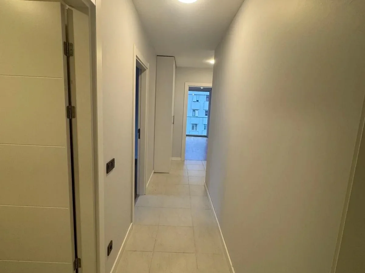 Laci̇vertcadde Göztepe Bağdat Cad.yakini 75m2 Net 2+1
