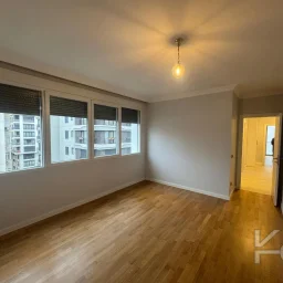 Laci̇vertcadde Göztepe Bağdat Cad.yakini 75m2 Net 2+1