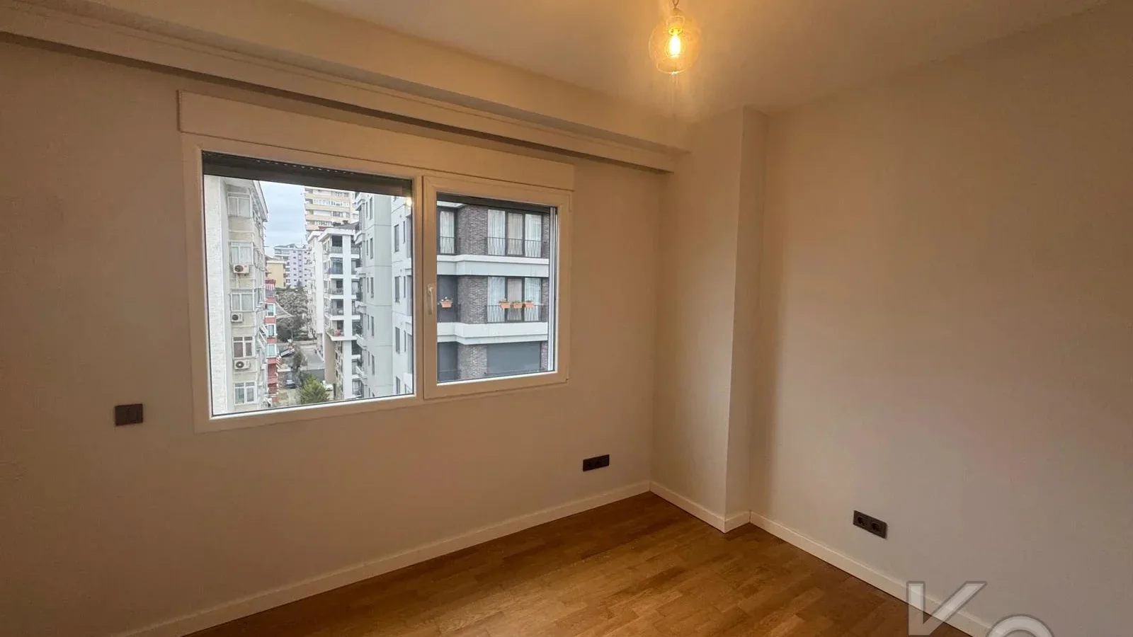 Laci̇vertcadde Göztepe Bağdat Cad.yakini 75m2 Net 2+1