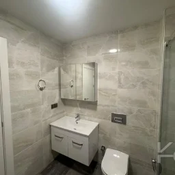 Laci̇vertcadde Göztepe Bağdat Cad.yakini 75m2 Net 2+1