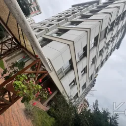 Laci̇vertcadde Göztepe Bağdat Cad.yakini 75m2 Net 2+1